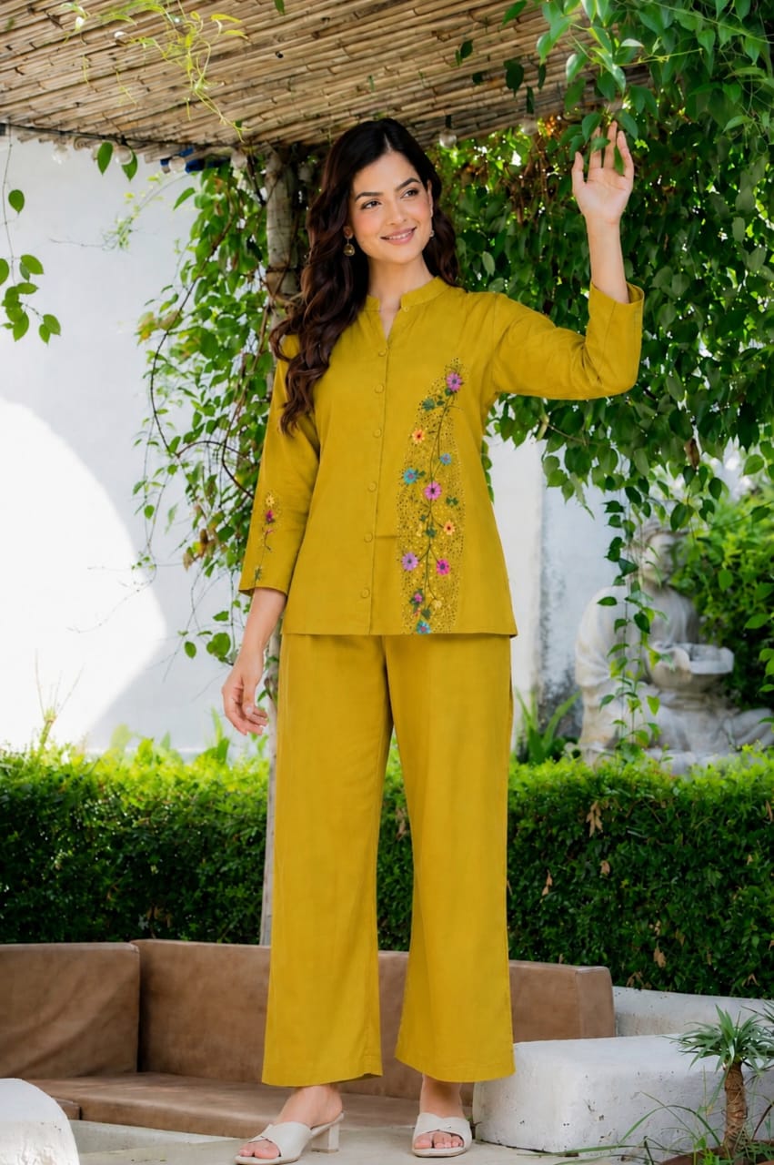 Green Handwork co-ard Set